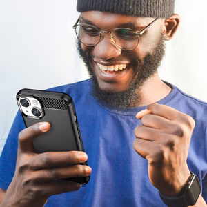 Carbon Case iPhone 14 Plus paindlik geeliga tagakate must