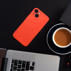 SILICONE MAG ÜMBRIS compatible with MagSafe jaoks IPHONE 14 punane