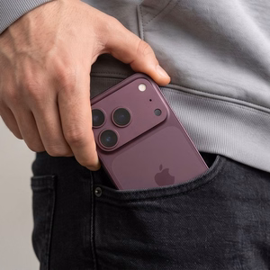Tech-Protect Camfull Fit+ karastatud klaasist kaamerakaitse iPhone 18 Pro Max jaoks, bordoopunane