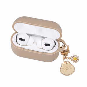 Airpods 3 karamelli värvi ümbris koos ripatsiga