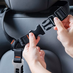 SPIGEN PS100 UNIVERSAL CAR SEAT BELT HOLDER FOR PETS must