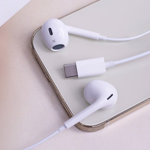 Maxlife juhtmega kõrvaklapid MXEP-04 USB-C valge