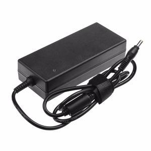 Green Cell AD102P universaalne toiteadapter 135 W must