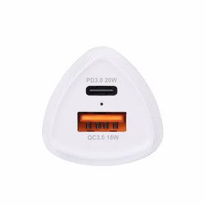 Автомобильное зарядное устройство Forcell F-Energy Carbon USB C + USB A QC3.0 PD 3A 38W CC50-1A1C белое