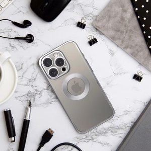 Ümbris GLAM jaoks IPHONE 16e (SE 4 2025) hõbedane