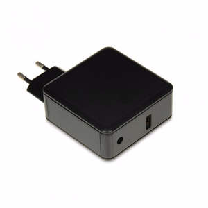 iBox IUZ65WA toiteadapter auto 65 W must