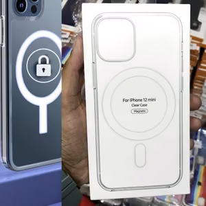 Ümbris "Clear Case" iPhone 15 Plus pakendis