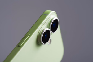 Camera glass to iPhone 17 Forcell Premium light green