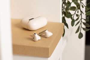 ART juhtmevaba kõrvaklapid bluetooth TWS + dokkimisjaam Type C AP-TW-B4W valge