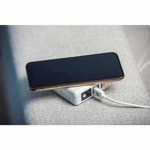 Multifunction laadija Forcell F-Energy 4in1 2 x USB A + USB C 15W + akupank 8000mAh + juhtmevaba charging valge