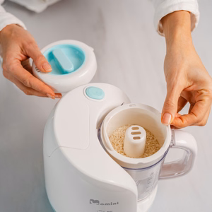 Momini TinyJar 4-ühes aurutav blender sulatusfunktsiooniga