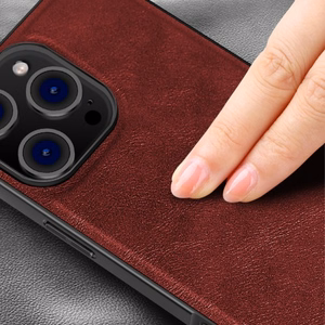 Чехол для телефона X-Level "Earl III Collection" для Apple iPhone 16 Pro красный