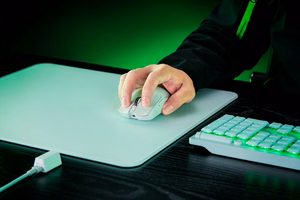Razer Viper V3 Pro mängu hiir parem käsi RF juhtmevaba + USB-C optiline 35000 DPI