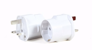 Gembird A-AC-EUFUKM-01 vahelduvvoolu adapter, EU Schuko pesa UK pistikule, 13 A