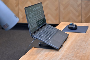 Reguleeritav, pööratav, ergonoomiline sülearvuti alus 10–17″ LAPTOP STAND ROTO MT2662
