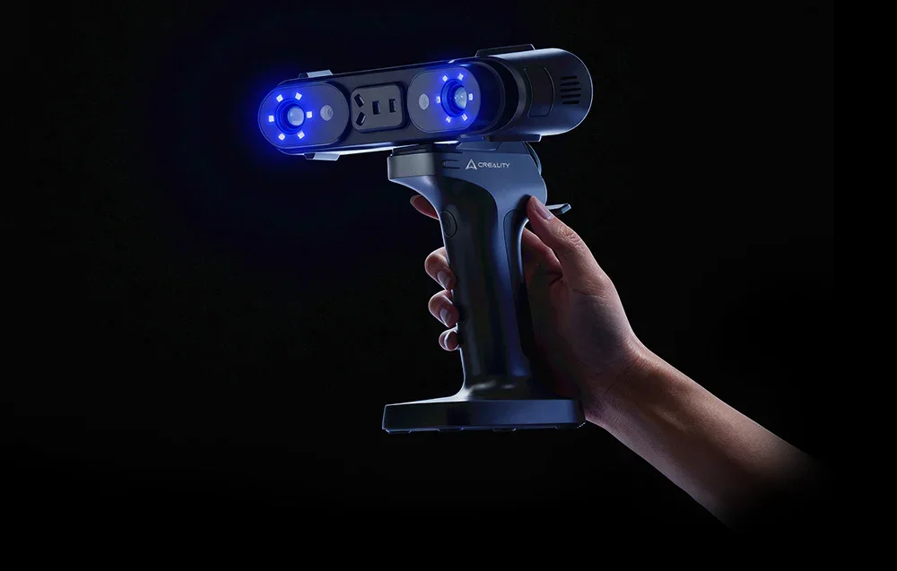 Creality käeshoitav 3D scanner sinise valgusprojektsiooniga