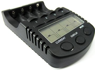 Laadija AA/AAA C3 koos LCD