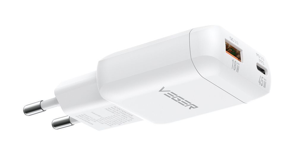 USB-A ja Type-C-liidesega telefonilaadija (PD 45 W) + andmesidekaabel Type-C–C (100 W) VEGER TR121, valge