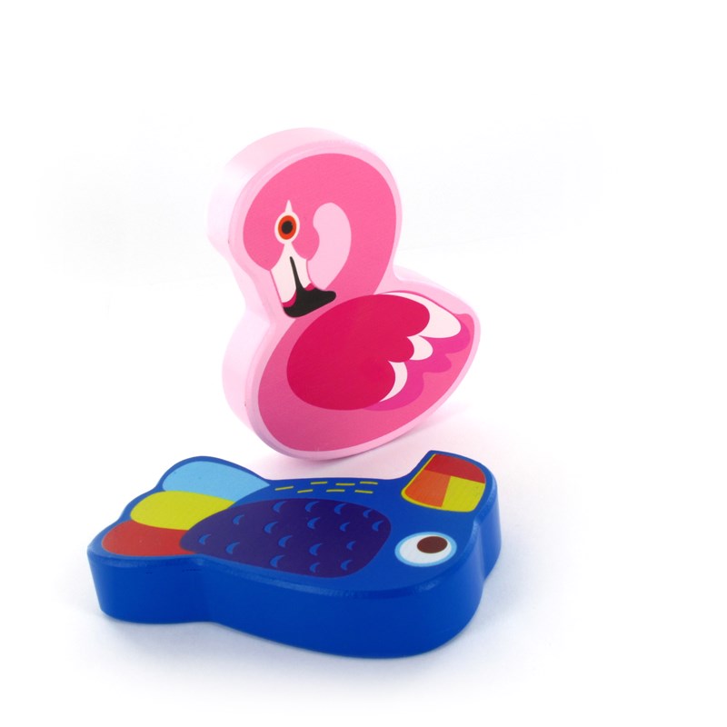 Puidust kõristi Flamingo või Tukaan, juhuslik mudel